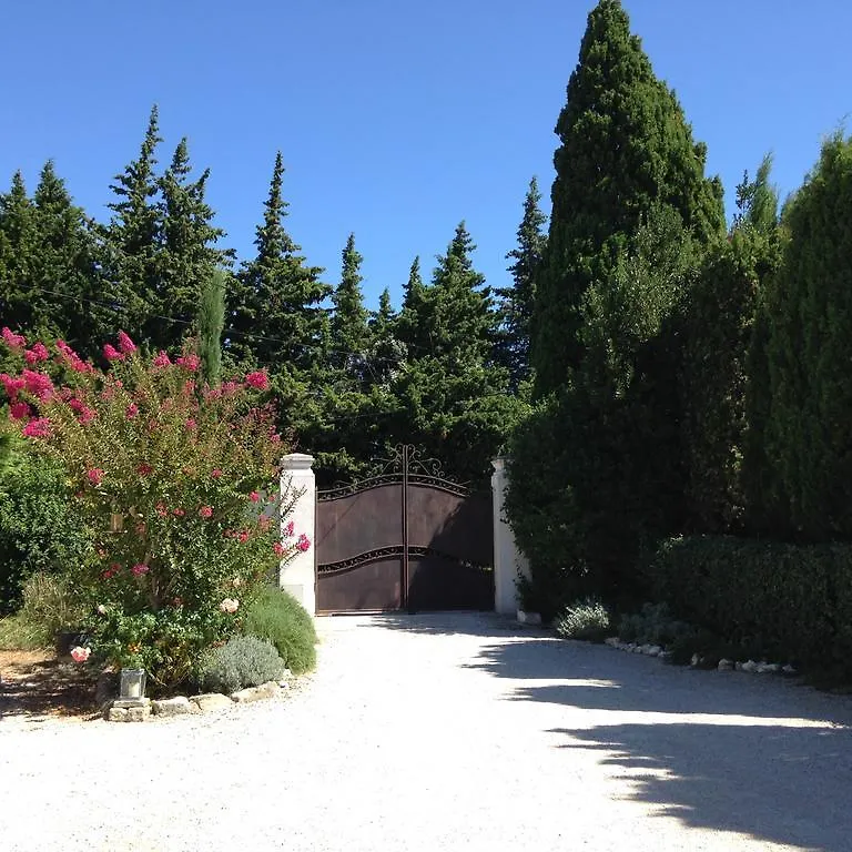 Mas De L'Estello Saint-Rémy-de-Provence 0*,